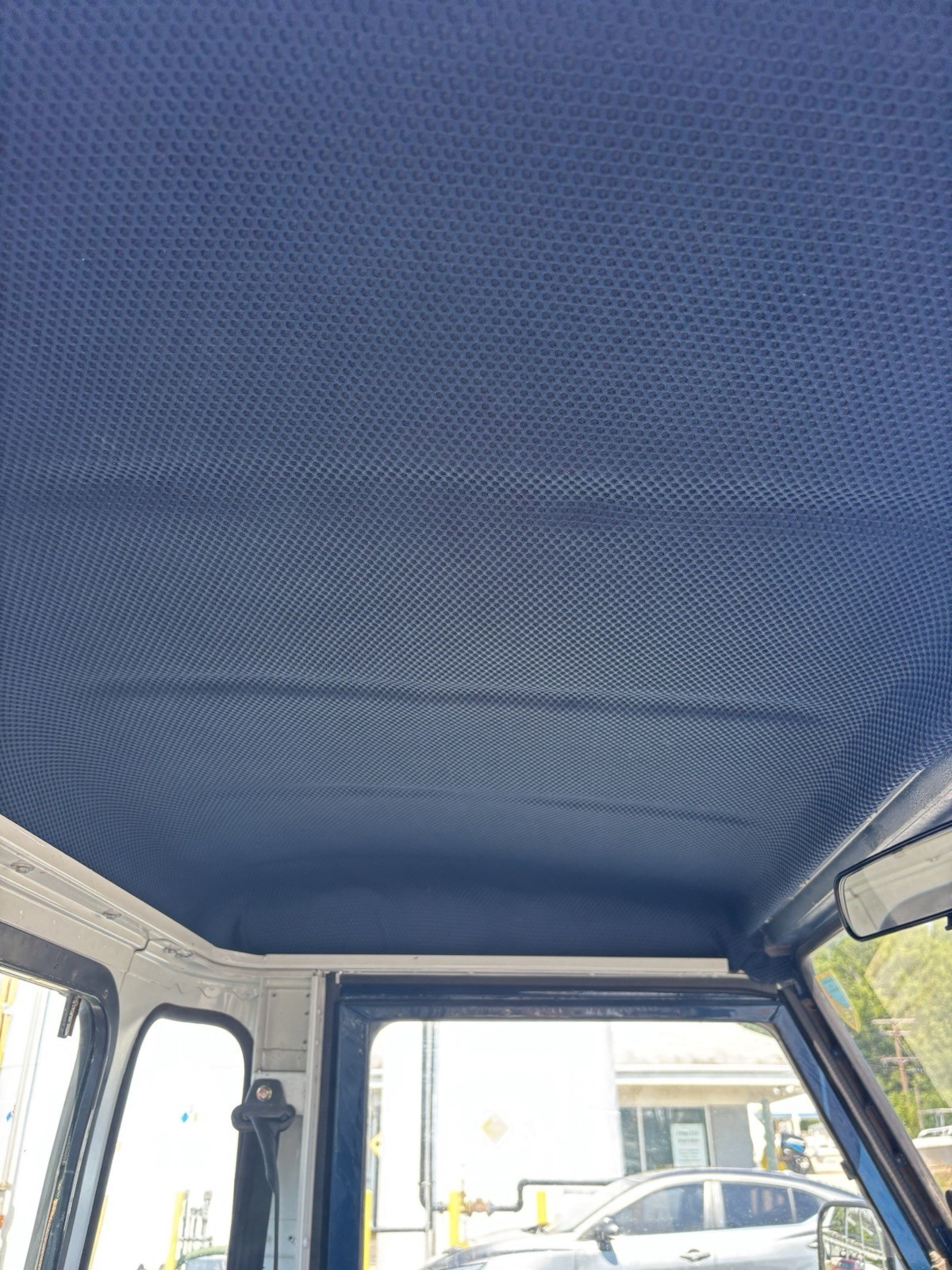 Land-Rover-Defender-1900-Standard-Cab-Pickup-17
