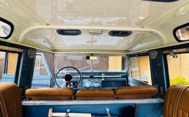 Land-Rover-Defender-1974-SUV-11