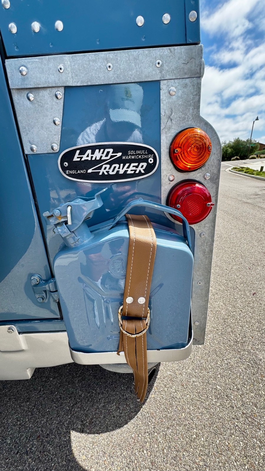 Land-Rover-Defender-1974-SUV-12