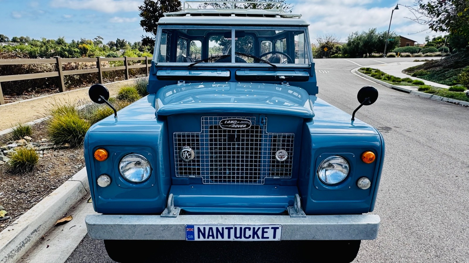 Land-Rover-Defender-1974-SUV-17