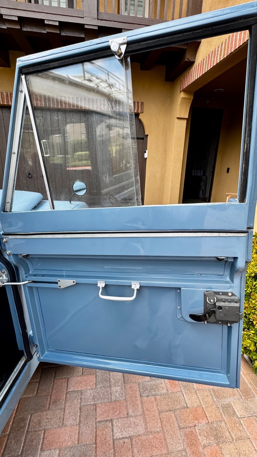 Land-Rover-Defender-1974-SUV-25