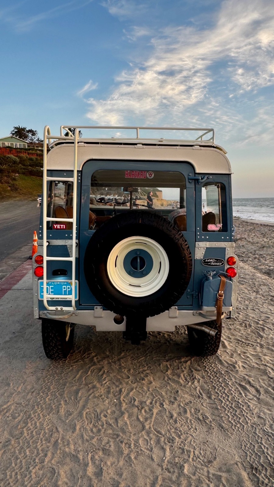 Land-Rover-Defender-1974-SUV-3