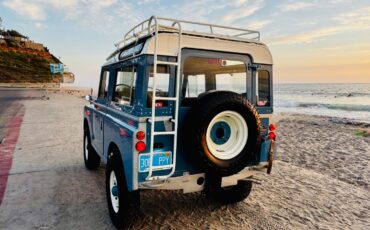 Land-Rover-Defender-1974-SUV-4