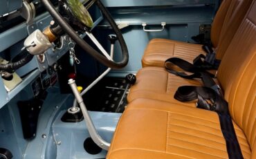 Land-Rover-Defender-1974-SUV-5