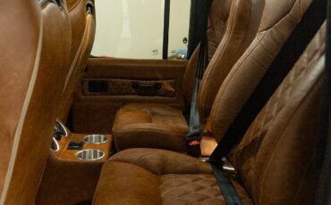 Land-Rover-Defender-1980-SUV-11