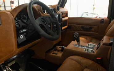 Land-Rover-Defender-1980-SUV-7