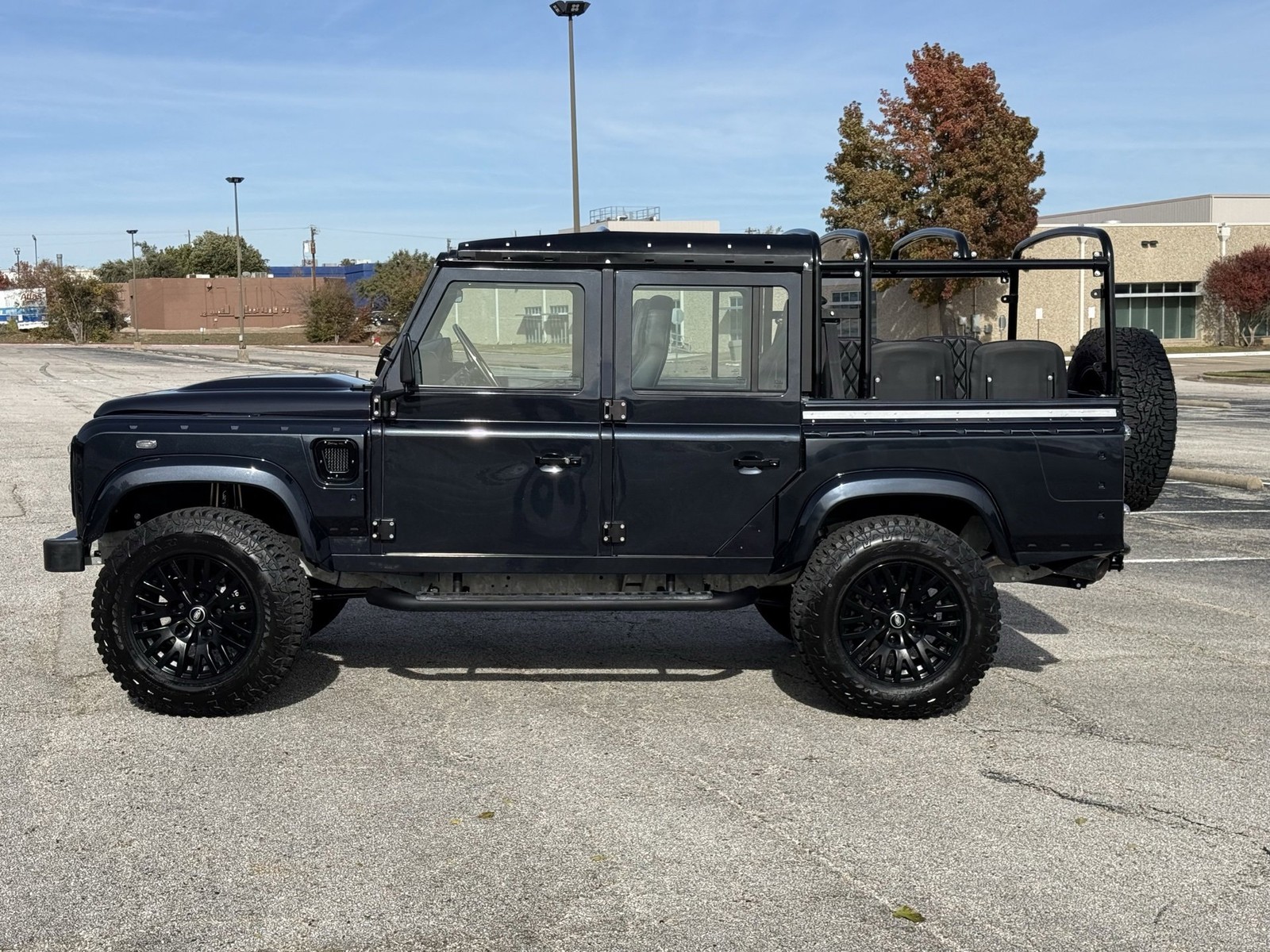 Land-Rover-Defender-1987-SUV-15