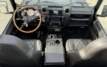 Land-Rover-Defender-1987-SUV-24