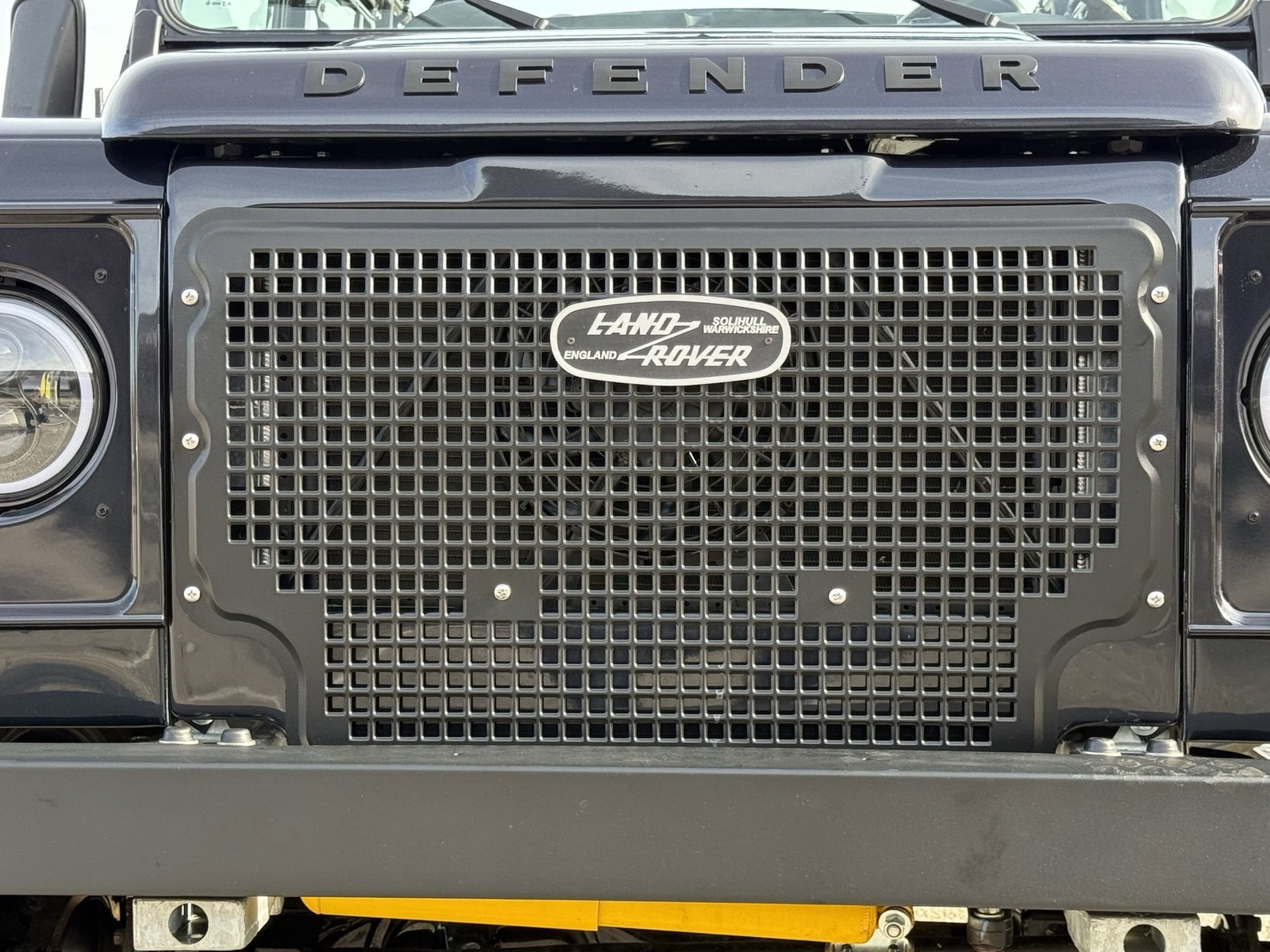 Land-Rover-Defender-1987-SUV-33