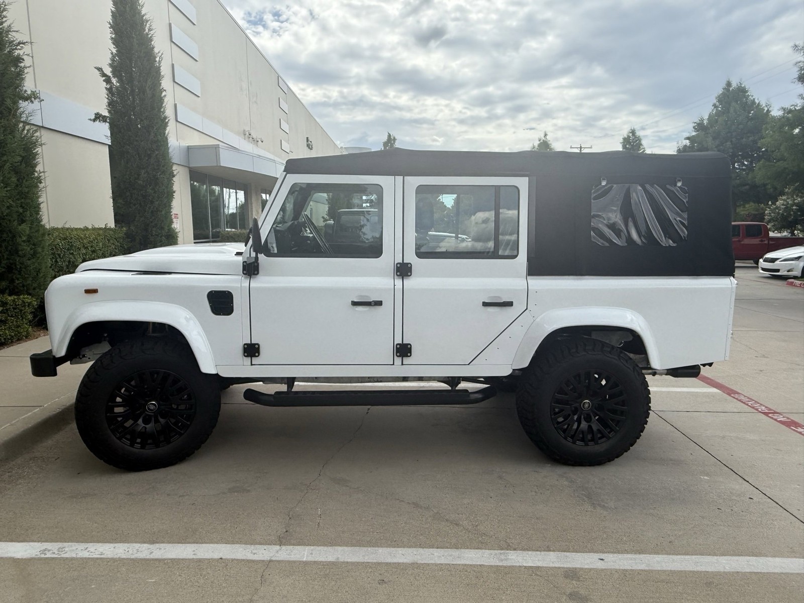 Land-Rover-Defender-1987-SUV-37