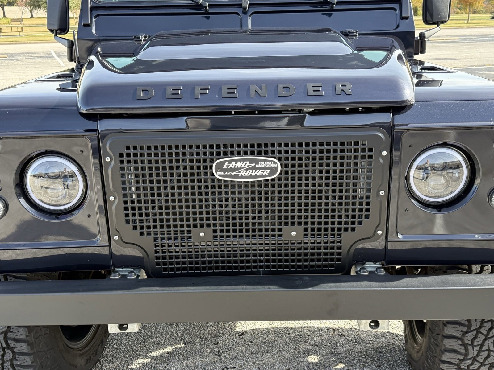 Land-Rover-Defender-1987-SUV-8