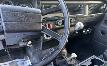 Land-Rover-Defender-1988-10