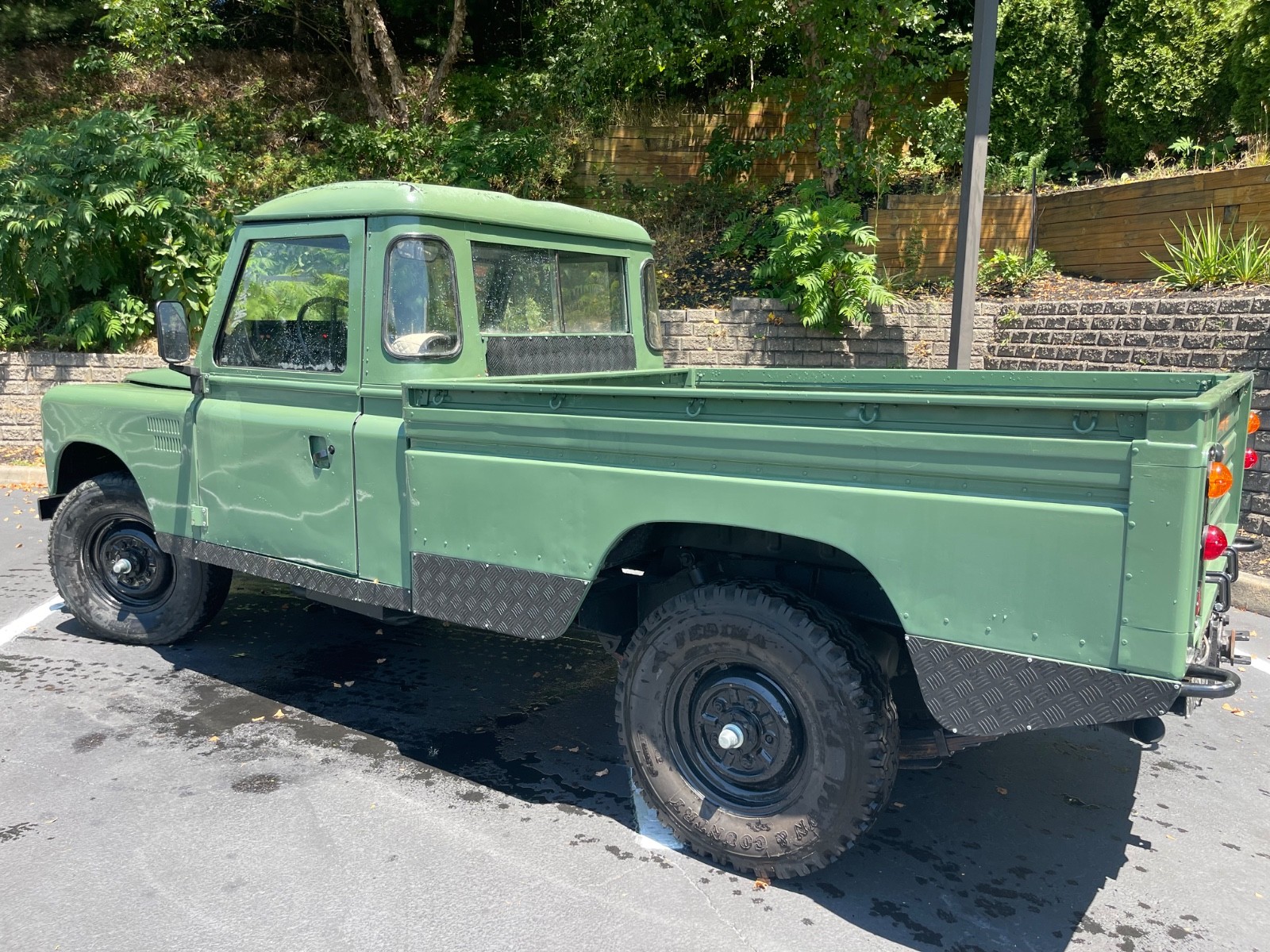 Land-Rover-Defender-1989-Pickup-Truck-10