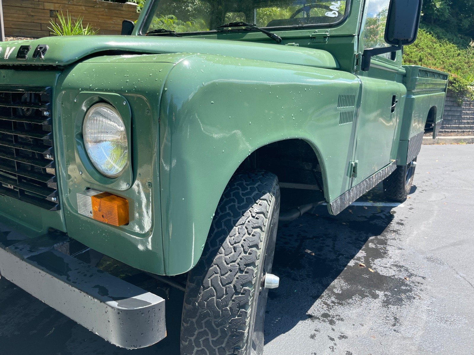 Land-Rover-Defender-1989-Pickup-Truck-18