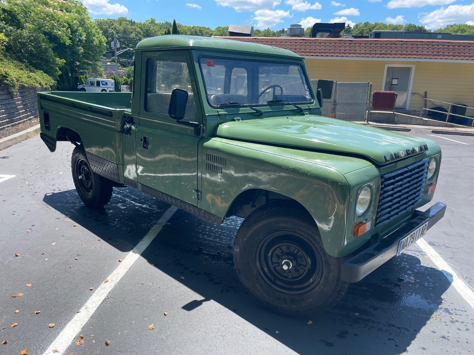 Land-Rover-Defender-1989-Pickup-Truck-2