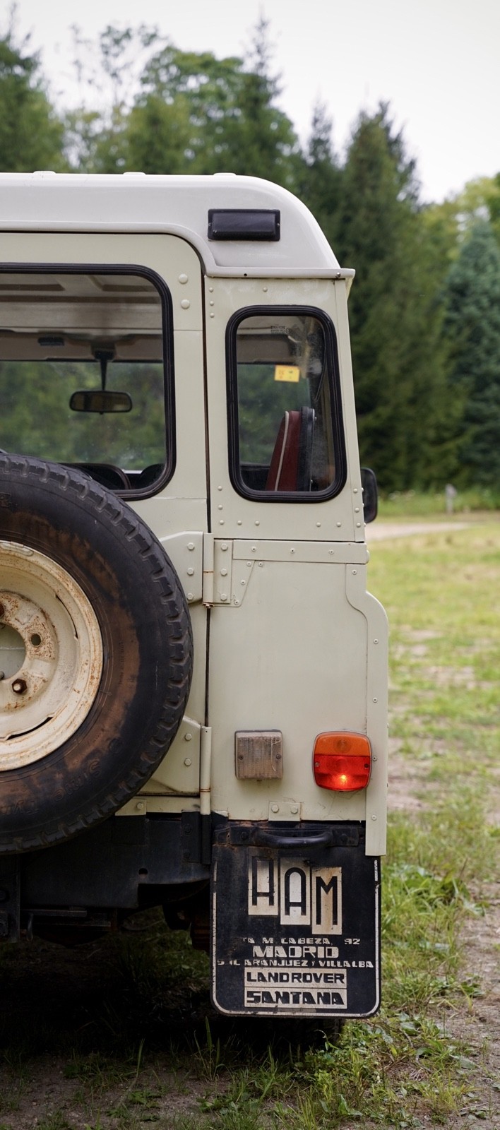 Land-Rover-Defender-1990-SUV-10