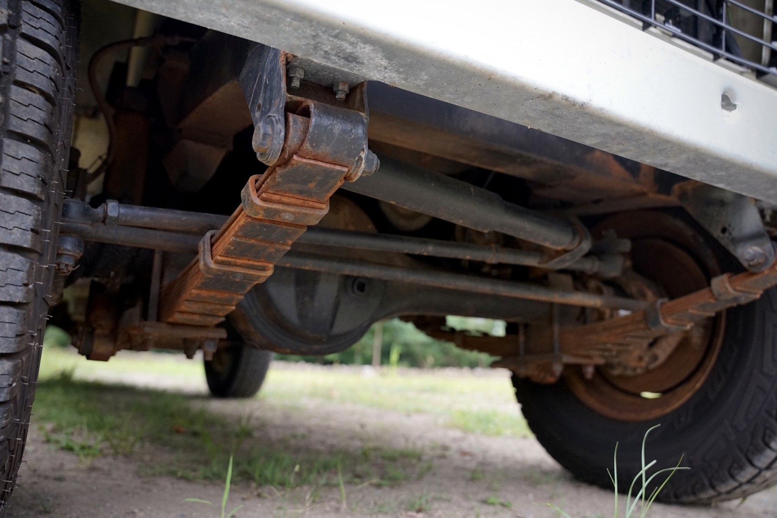 Land-Rover-Defender-1990-SUV-16