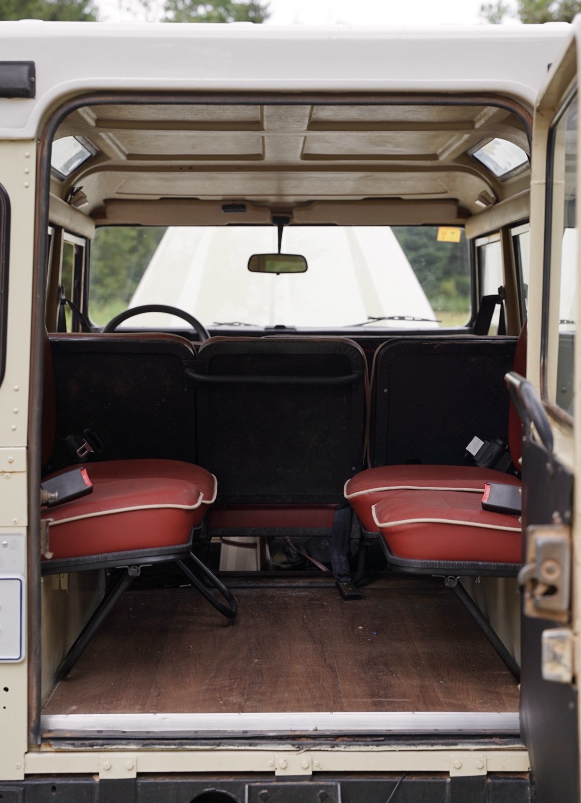Land-Rover-Defender-1990-SUV-21