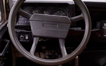 Land-Rover-Defender-1990-SUV-25