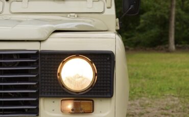 Land-Rover-Defender-1990-SUV-4