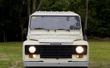 Land-Rover-Defender-1990-SUV-5