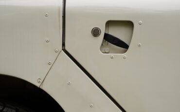 Land-Rover-Defender-1990-SUV-7