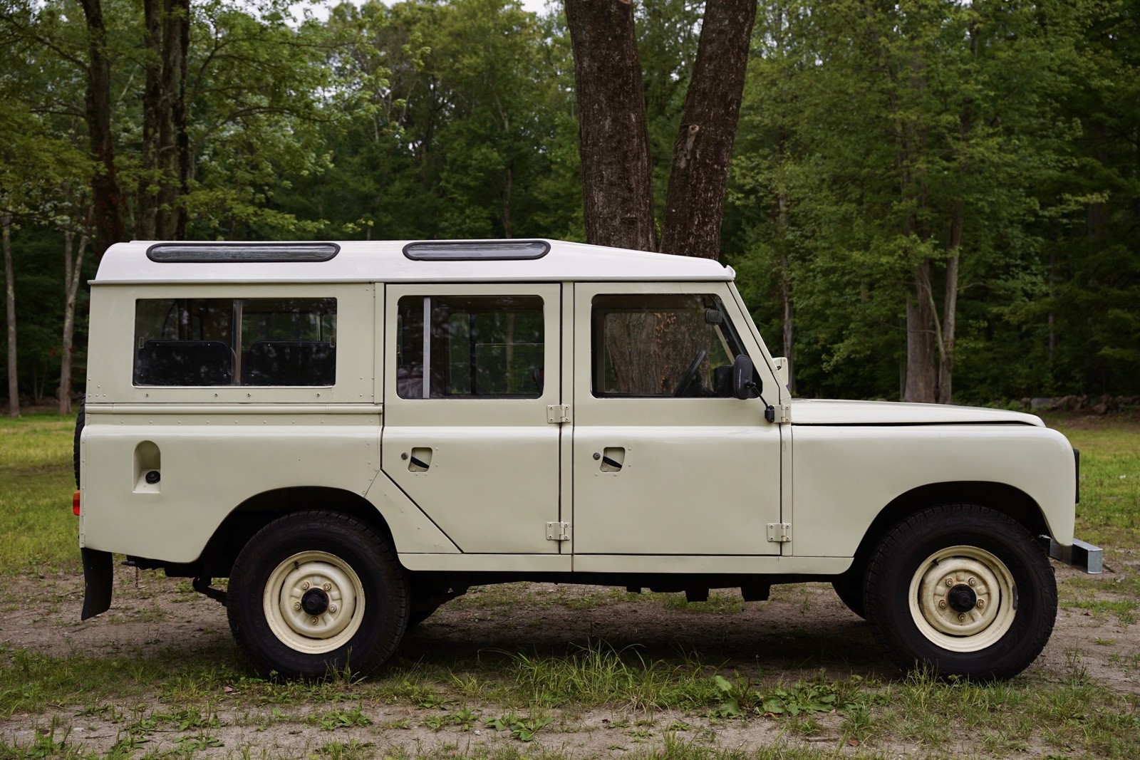 Land Rover Defender 1990 SUV
