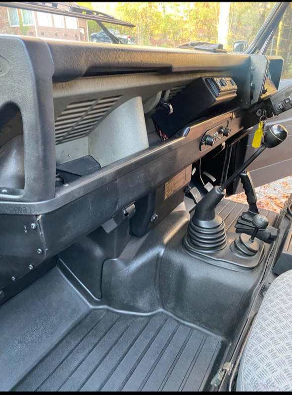Land-Rover-Defender-1992-1