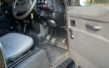 Land-Rover-Defender-1992-2