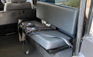 Land-Rover-Defender-1992-5