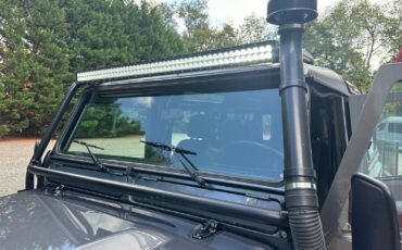 Land-Rover-Defender-1992-SUV-16