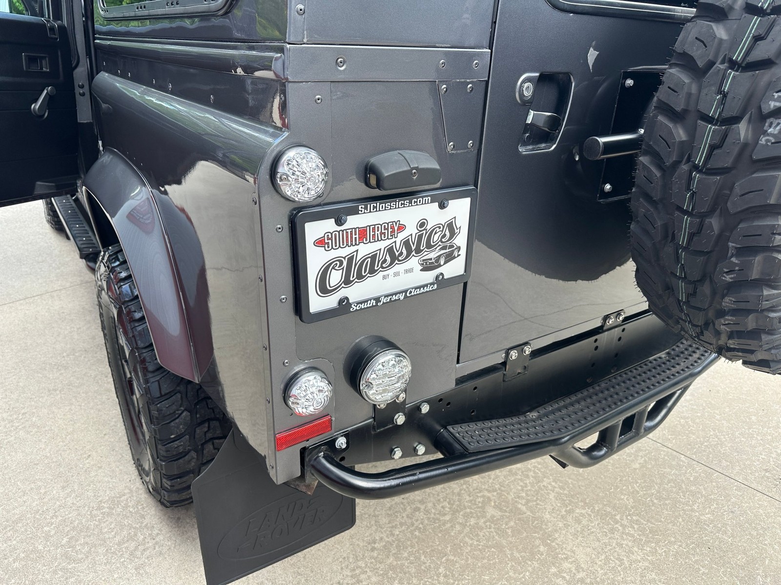 Land-Rover-Defender-1992-SUV-17