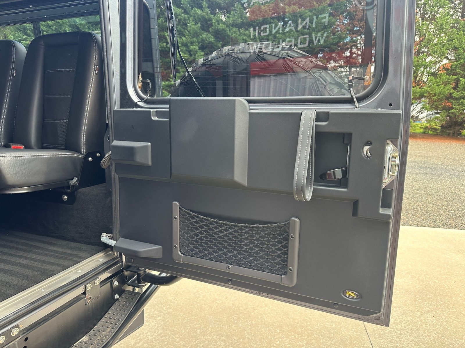Land-Rover-Defender-1992-SUV-21