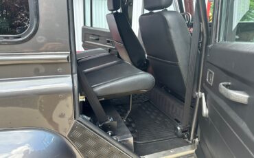 Land-Rover-Defender-1992-SUV-26