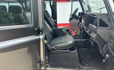 Land-Rover-Defender-1992-SUV-28