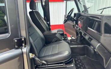 Land-Rover-Defender-1992-SUV-29