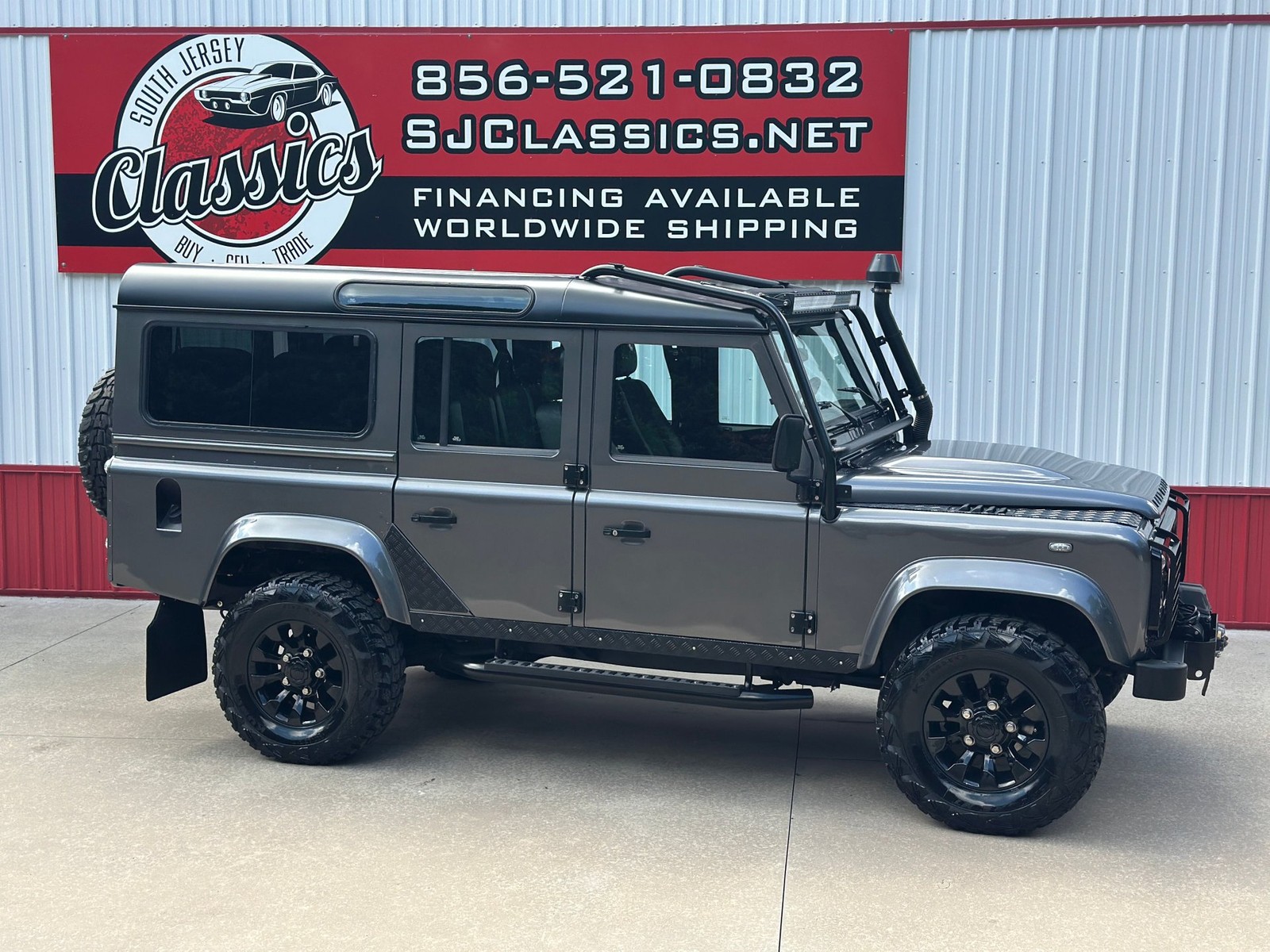 Land-Rover-Defender-1992-SUV-3