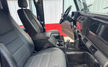 Land-Rover-Defender-1992-SUV-30
