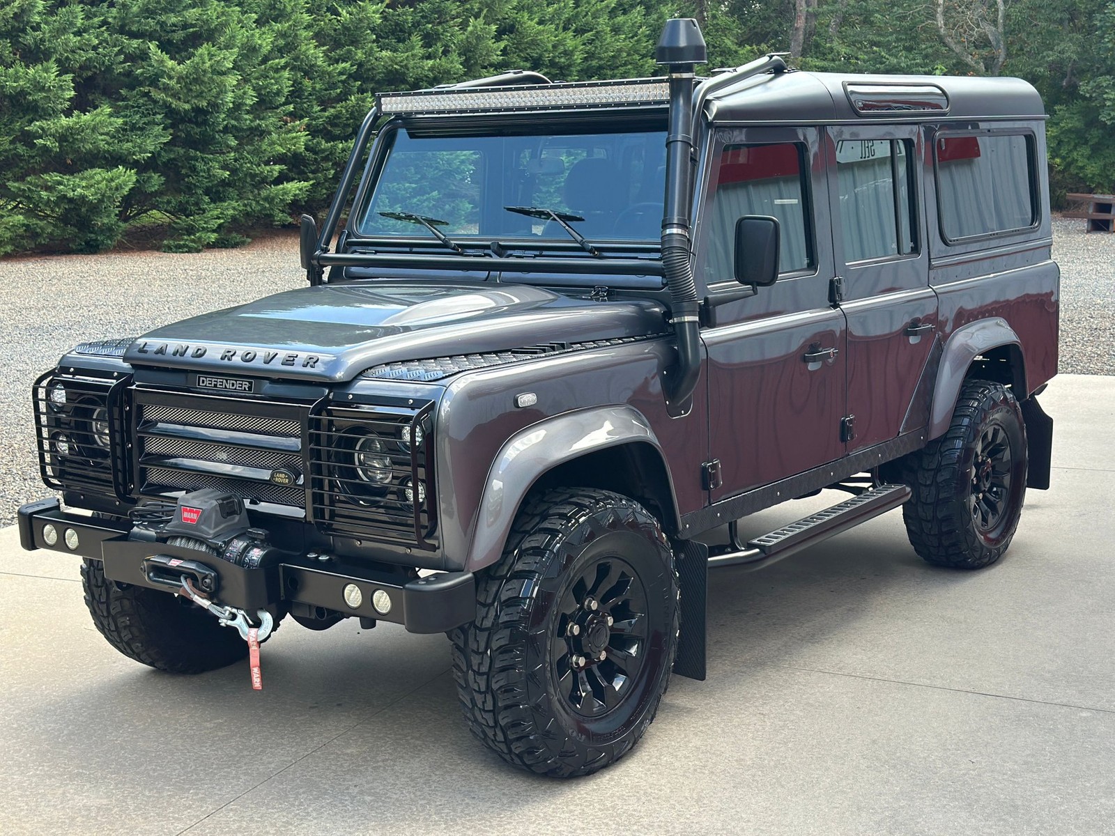 Land-Rover-Defender-1992-SUV-5