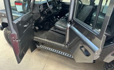Land-Rover-Defender-1992-SUV-8