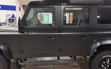 Land-Rover-Defender-1994-SUV-10
