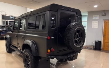 Land-Rover-Defender-1994-SUV-12