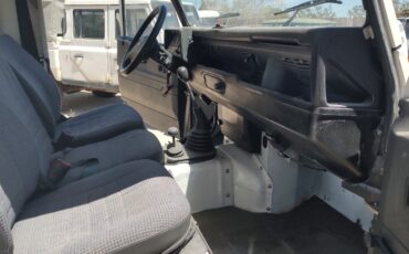 Land-Rover-Defender-1994-SUV-14