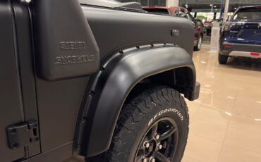 Land-Rover-Defender-1994-SUV-19