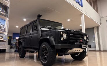 Land-Rover-Defender-1994-SUV-2