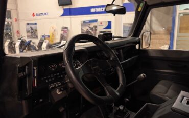 Land-Rover-Defender-1994-SUV-26