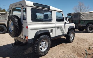 Land-Rover-Defender-1994-SUV-3