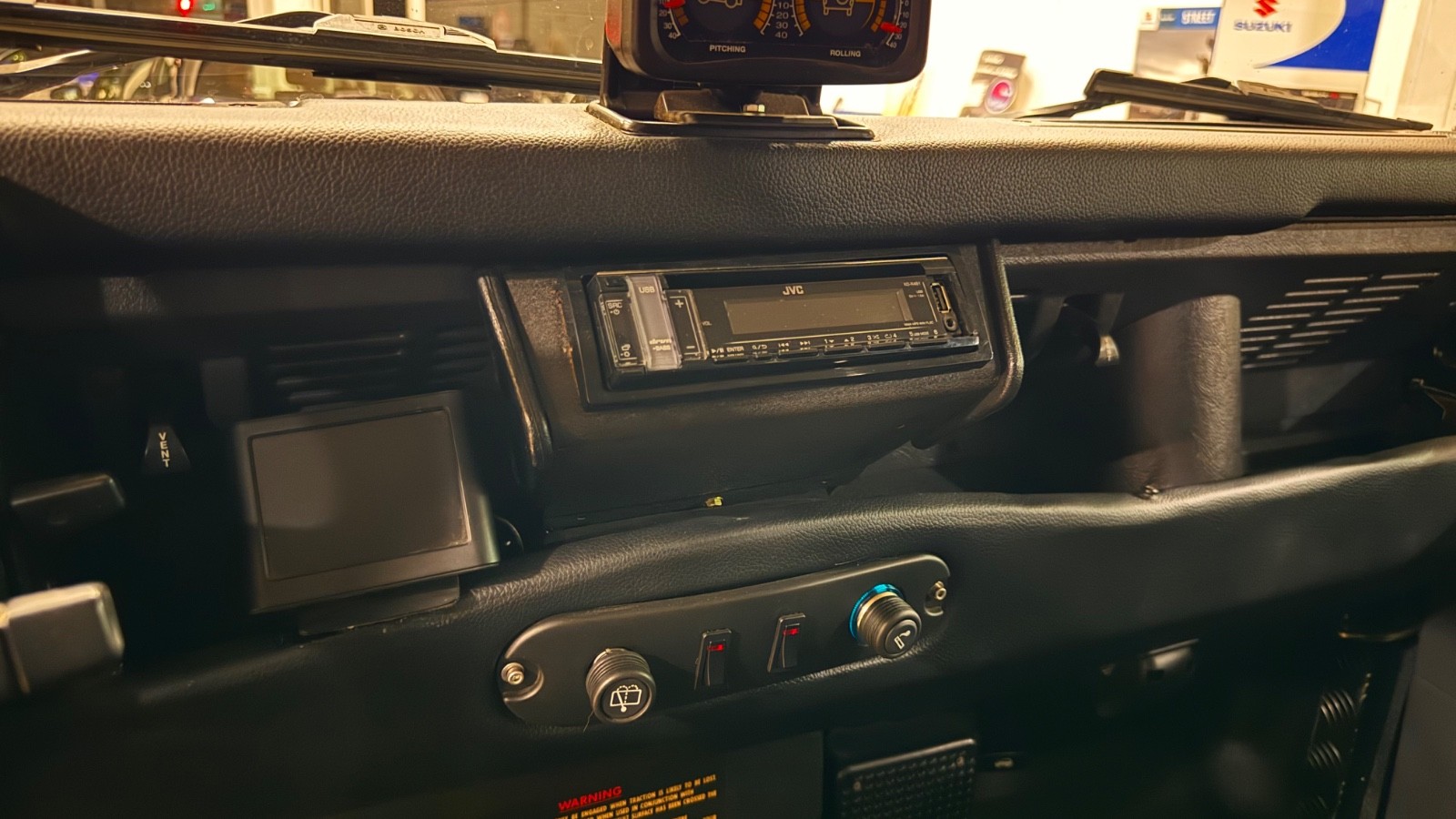Land-Rover-Defender-1994-SUV-33