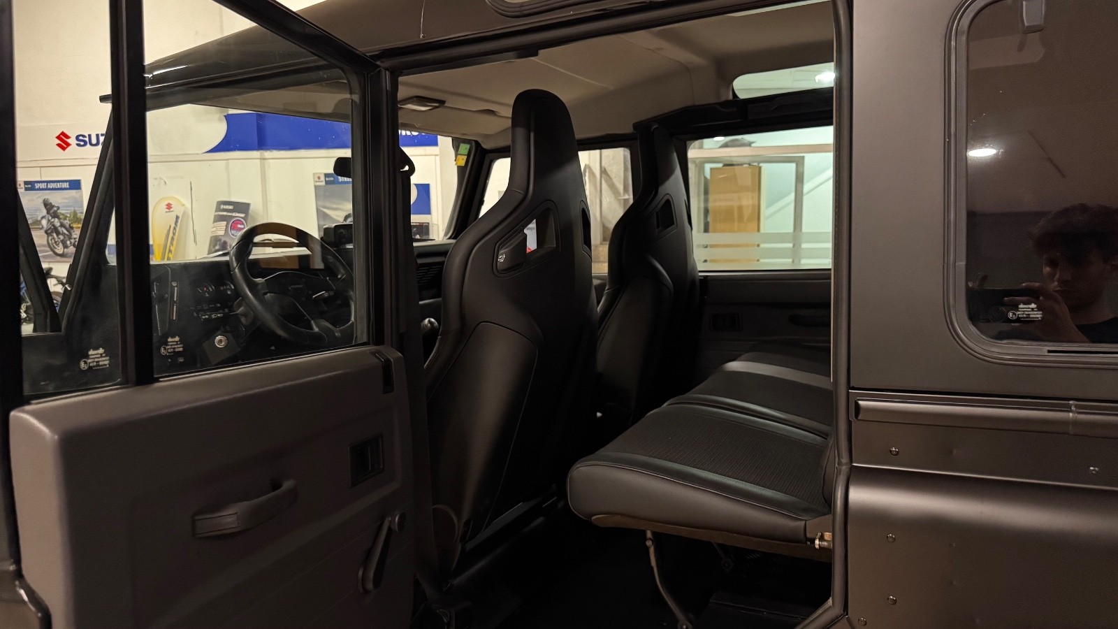Land-Rover-Defender-1994-SUV-34