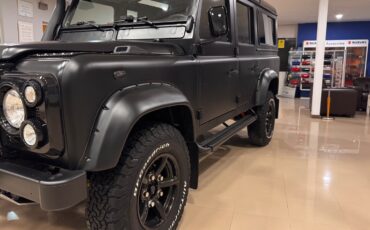 Land-Rover-Defender-1994-SUV-6